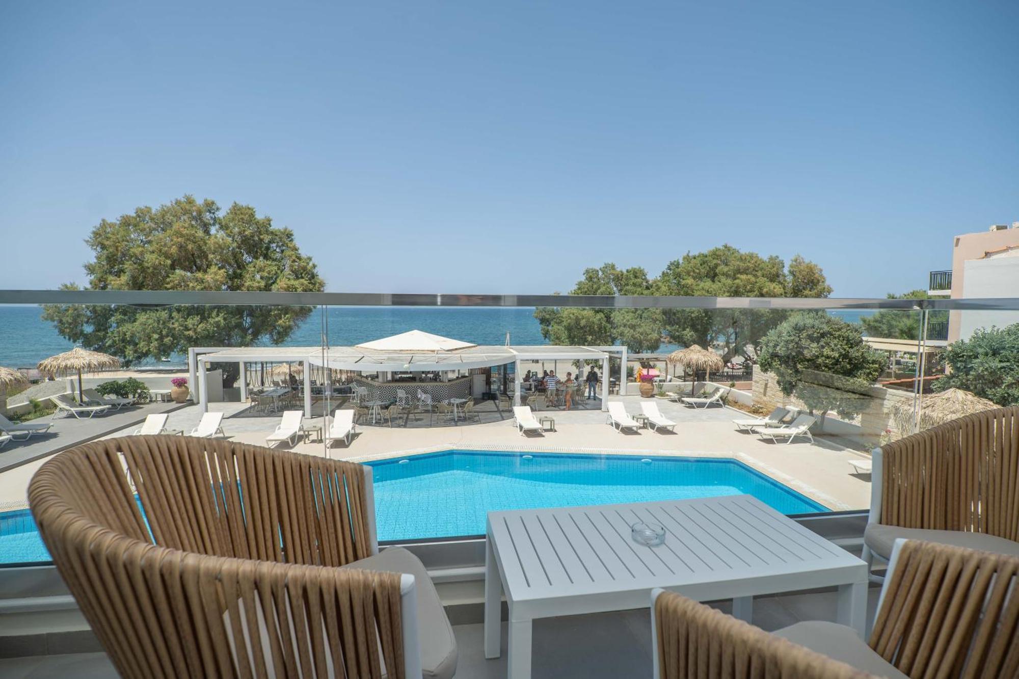 Alexia Beach Hotel Agia Marina Dış mekan fotoğraf