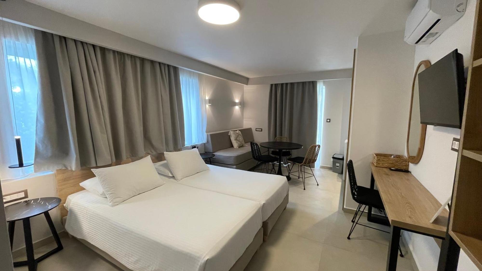 Alexia Beach Hotel Agia Marina Dış mekan fotoğraf