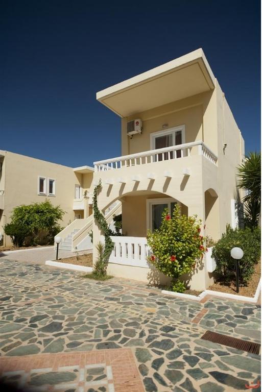 Alexia Beach Hotel Agia Marina Dış mekan fotoğraf