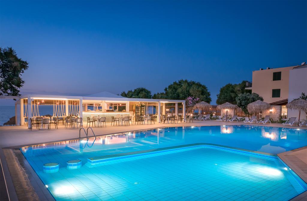 Alexia Beach Hotel Agia Marina Dış mekan fotoğraf