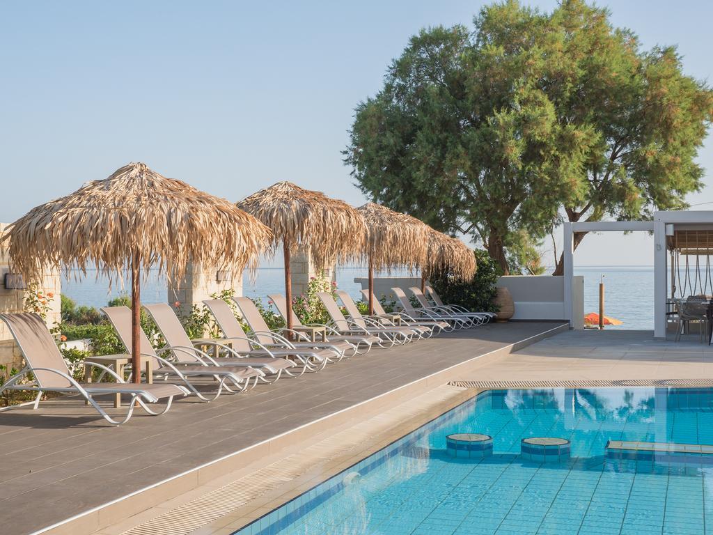 Alexia Beach Hotel Agia Marina Dış mekan fotoğraf